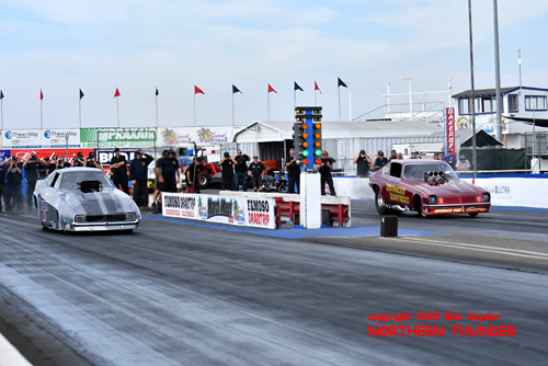 Brad Thompson - 'Jailbreak' - NFC (left lane) vs Jeff 
Utterback - 'Advanced Surfaces' - NPC (right lane)